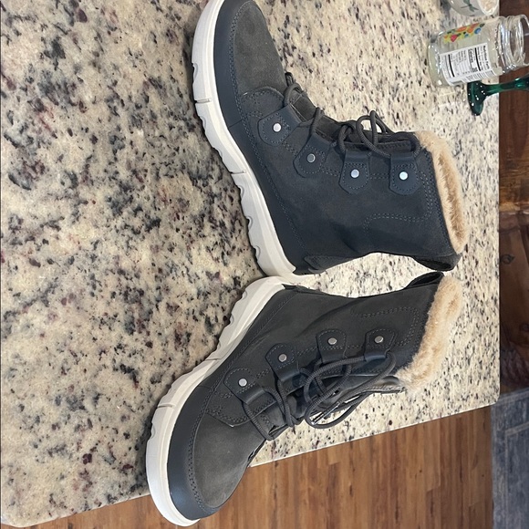 Sorel Women's Charcoal Winter Boots - Picture 4 of 4